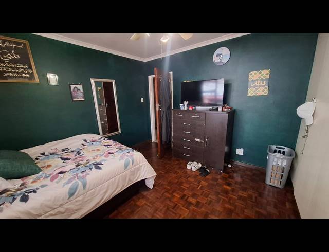 3 BEDROOM FREEHOLD FOR SALE IN PINATI